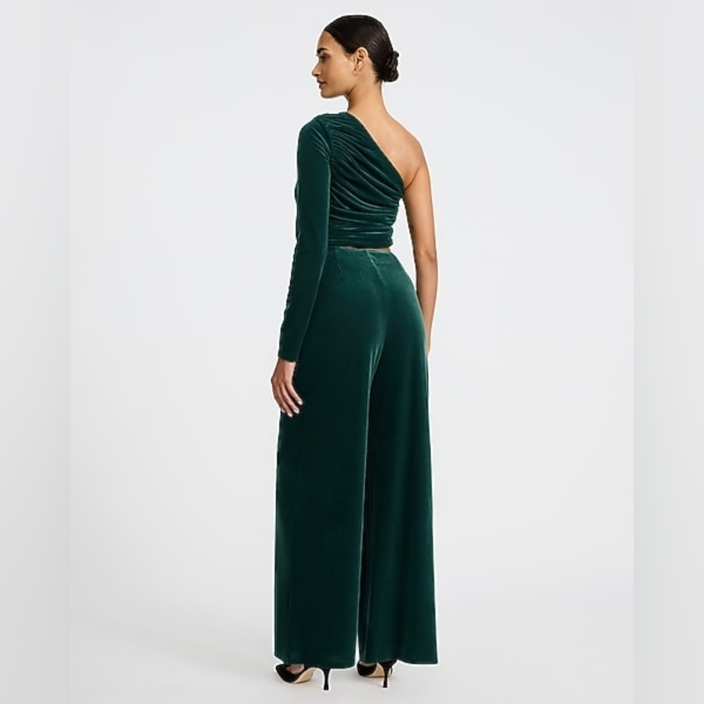 NWT Express Velvet One Shoulder Ruched Cutout Jumpsuit,Emerald Green,Size Small - Picture 3 of 5